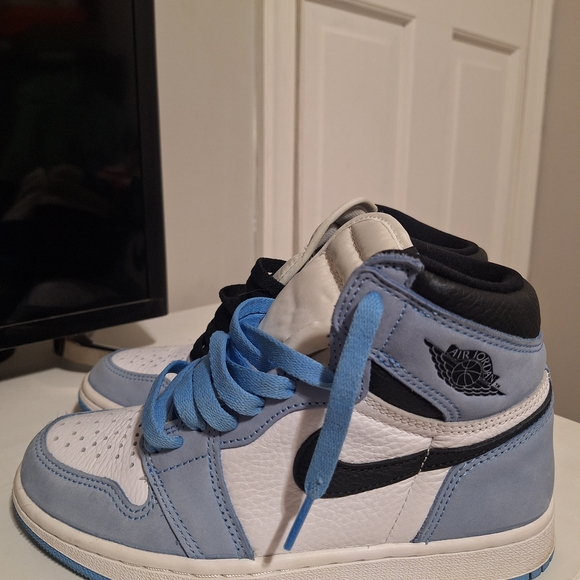 Jordan 1 Retro High OG University Blue Authentic - Picture 1 of 8
